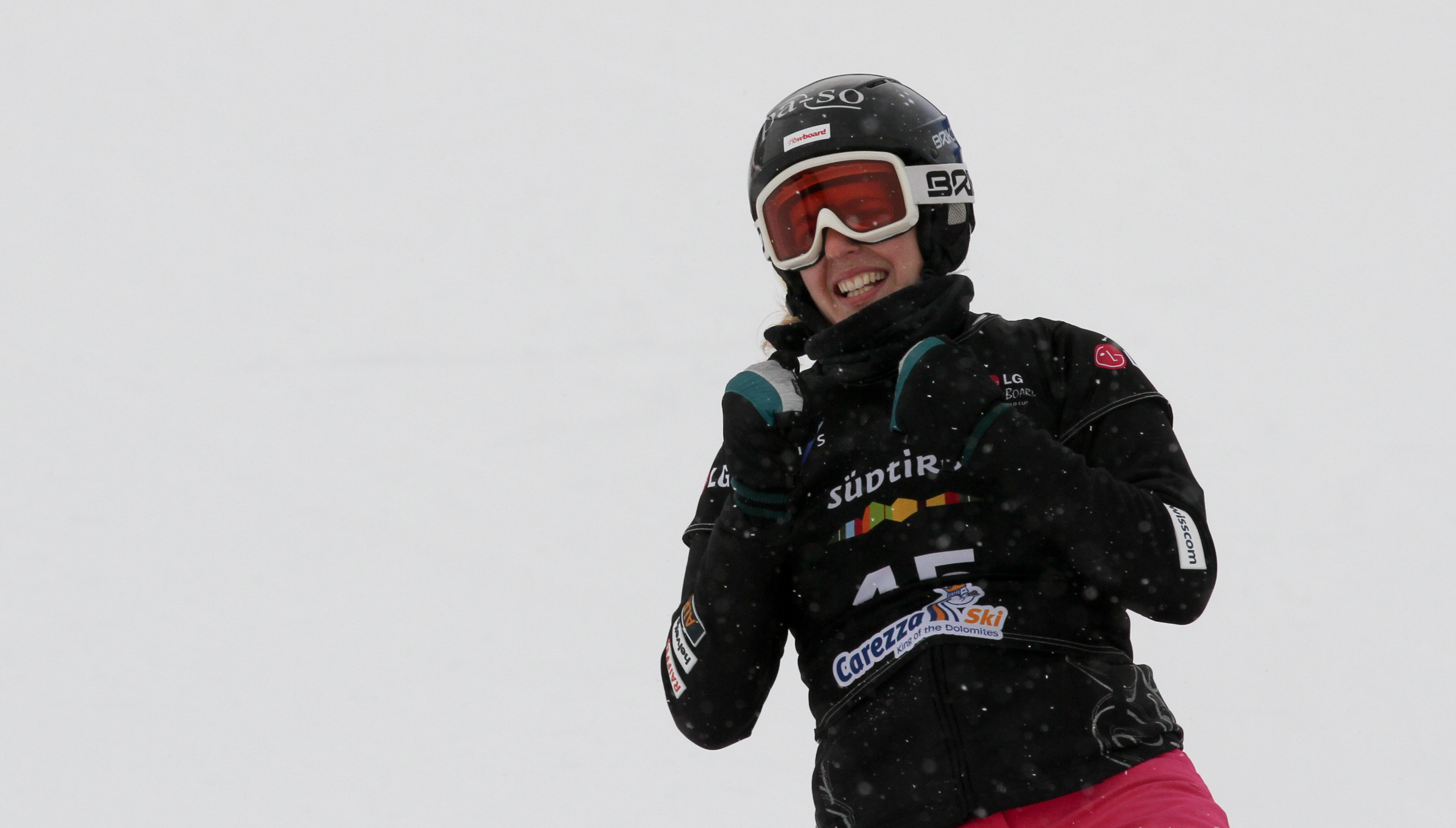 Die Freude nach dem Sieg beim Weltcup Parallelslalom in Carezza steht Patrizia Kummer ins Gesicht geschrieben.