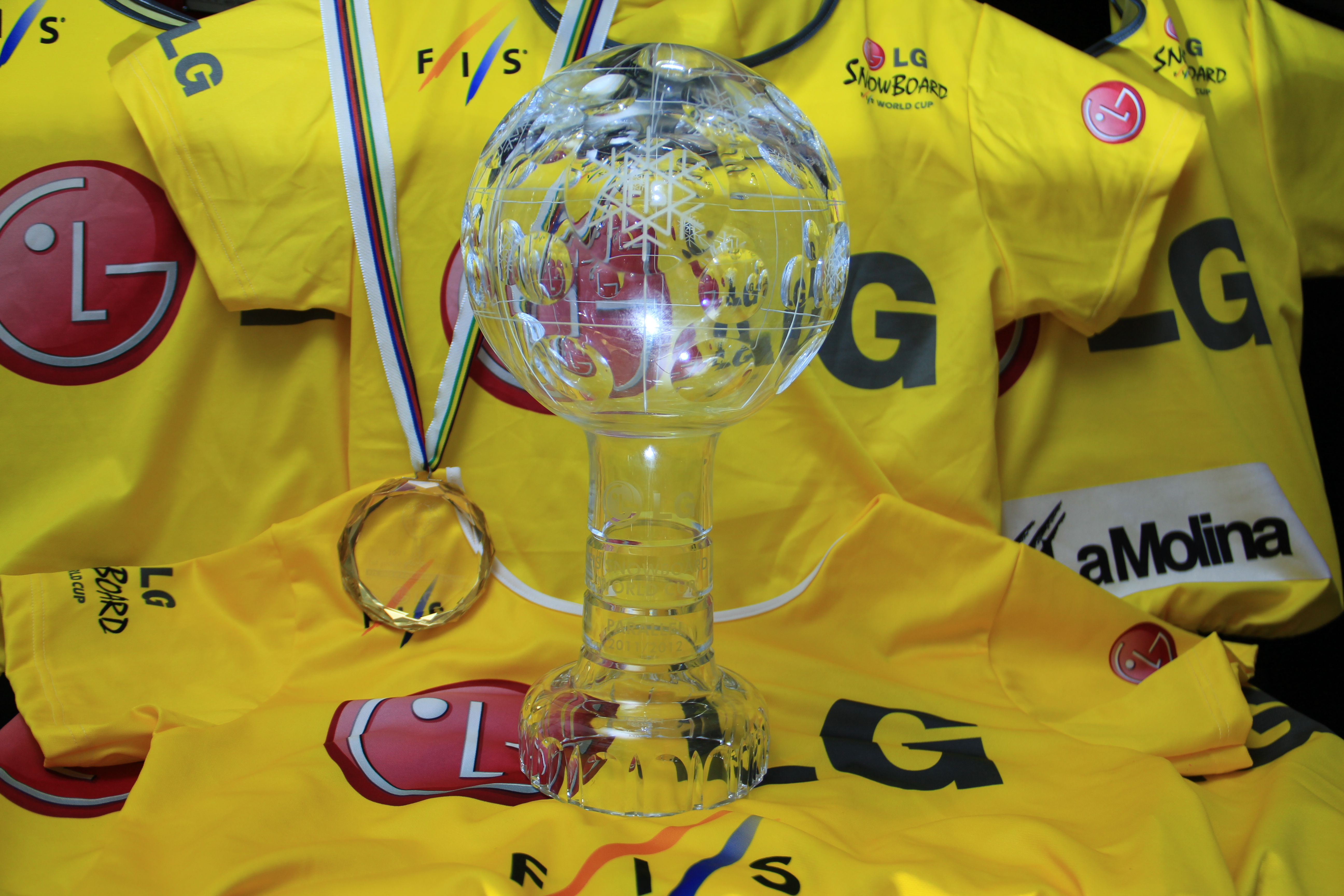 Die Kugel von Patrizia Kummer für ihren Gesamtweltcupsieg in der Saison 2011-2012.