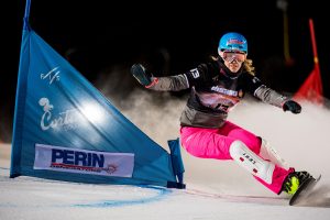 Patrizia Kummer erreicht beim Weltcup Parallel Slalom in Cortina d'Ampezzo im Dezember 2016 auf den 14. Schlussrang.