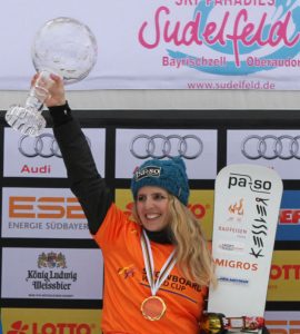 1. Februar 2014 - Sudelfeld, Deutschland - Gesamtweltcupsieg #3 - Das dritte Jahr in Folge kann Patrizia Kummer den Gesamtweltcup für sich entscheiden. Es war wiederum eine beeindruckende Saison, in der sie 2/3 der Weltcuprennen gewinnen konnte.